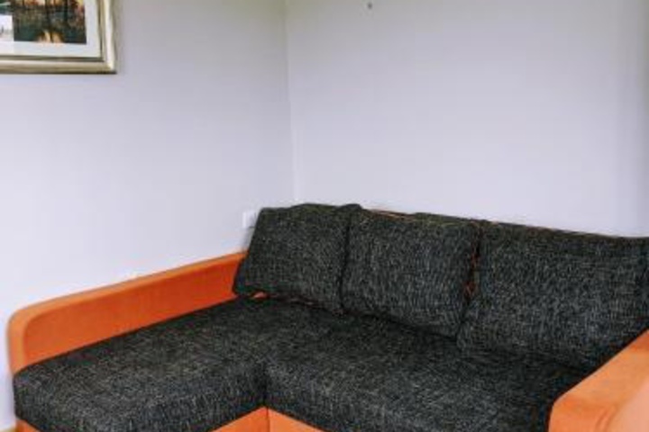 Room 4 of 10