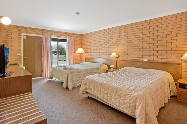 Room 15 of 51