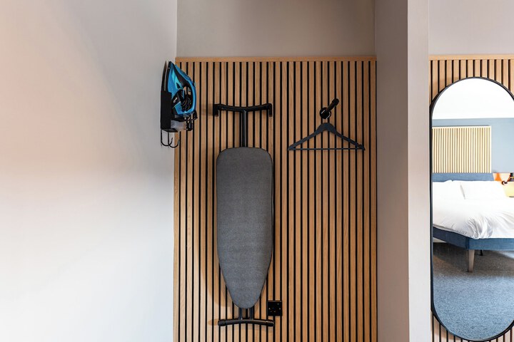 Room 12 of 52