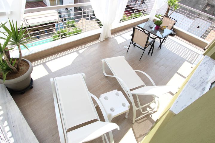 Terrace/Patio 40 of 85