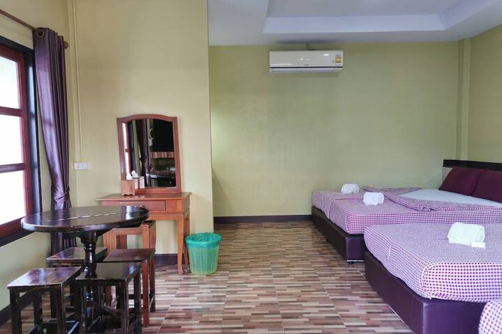 Room 15 of 42