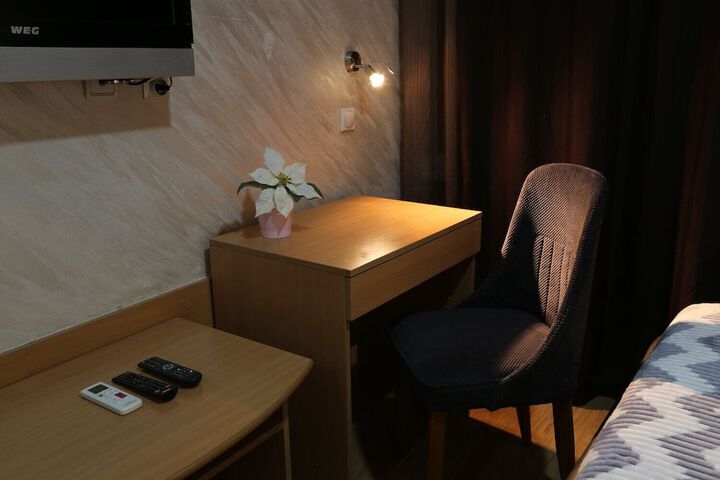 Room 52 of 96