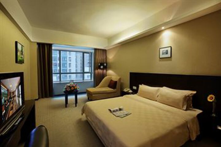 Room 3 of 6
