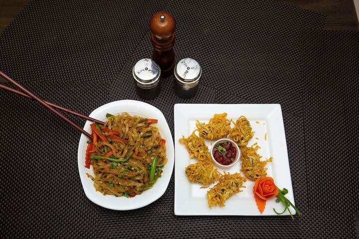Dining 17 of 39