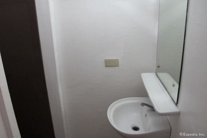 Room 38 of 65