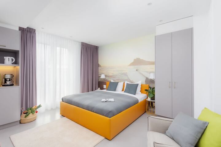 Room 10 of 61