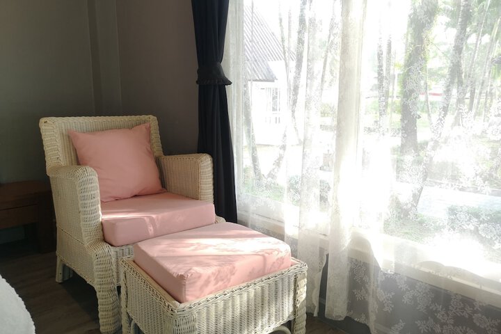 Room 4 of 83
