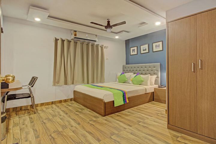 Room 12 of 29