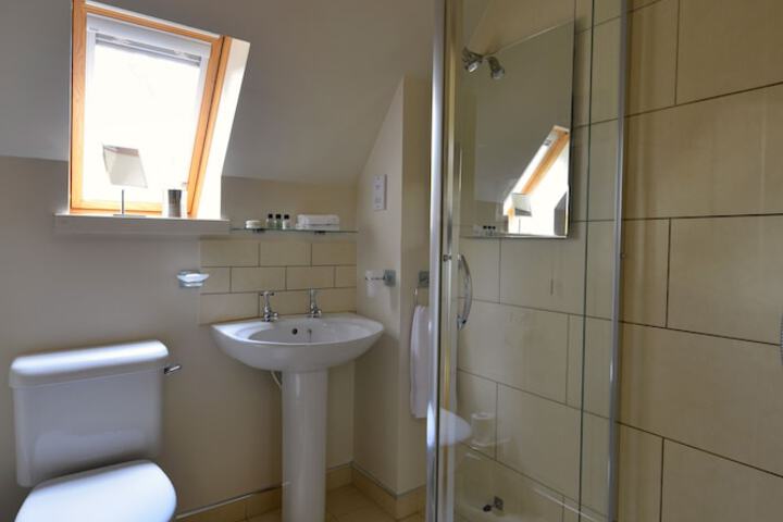 Room 6 of 24