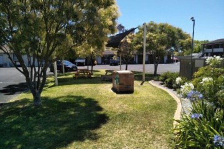 Property Grounds 16 of 19