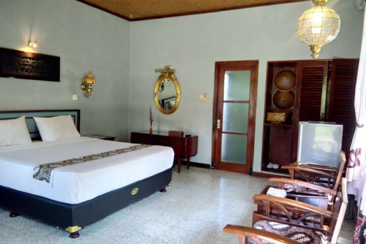 Room 14 of 81