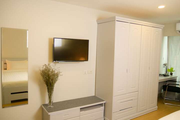 Room 8 of 22