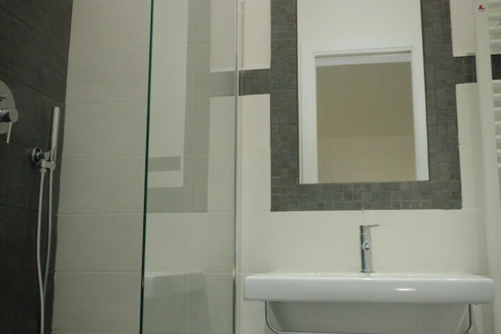 Room 14 of 19