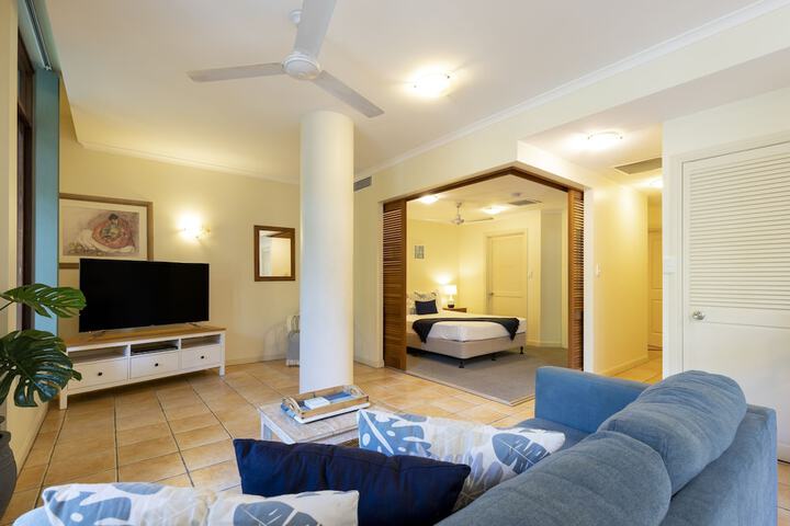 Room 10 of 80