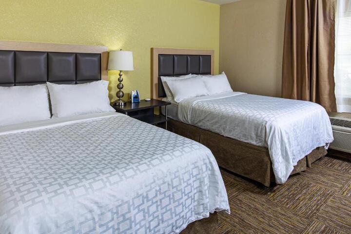 Studio Suite Queen Bed (22 of 24)