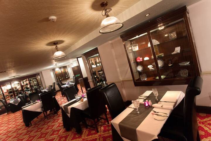 Dining 48 of 101