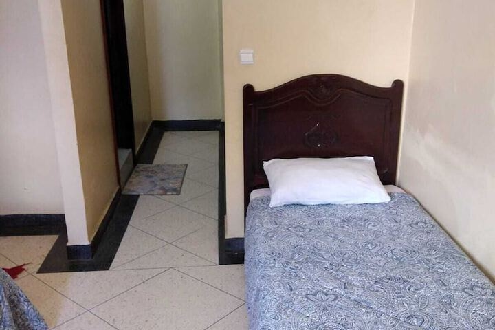 Room 10 of 23