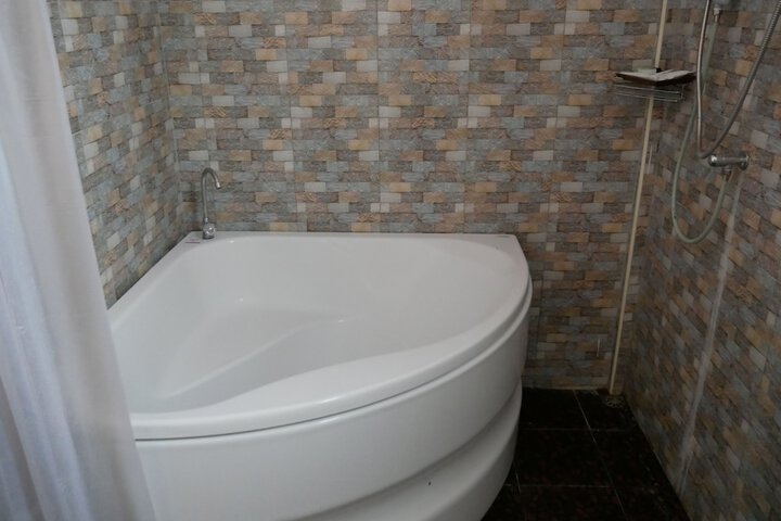 Room 18 of 29