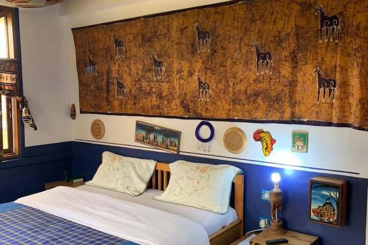Room 6 of 20