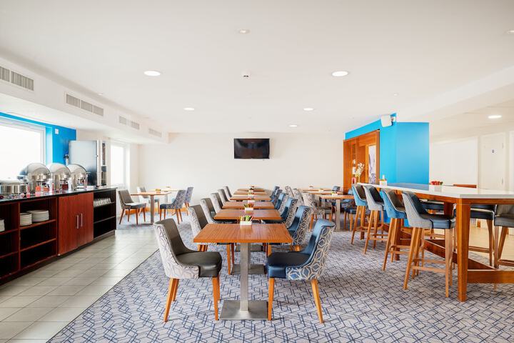 Dining Photos