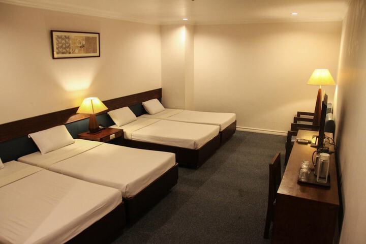 Room 21 of 50