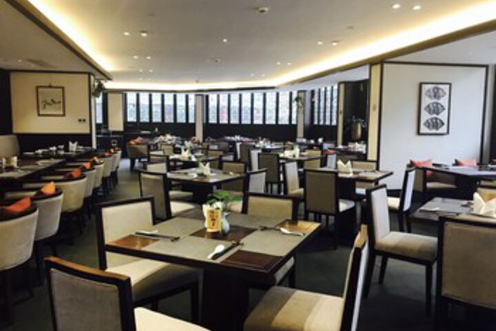 Dining 34 of 63