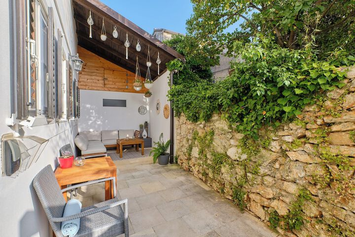 Terrace/Patio 8 of 15