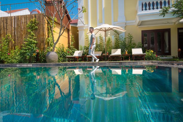 Pool 78 of 113