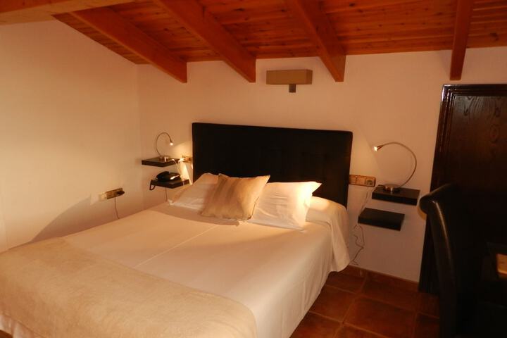 Room 10 of 46