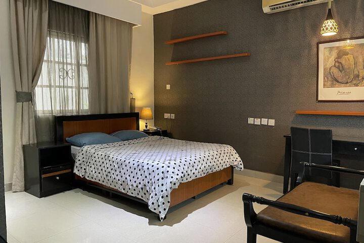 Room 141 of 288