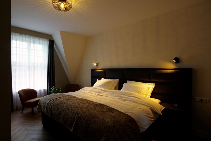 Room 5 of 22