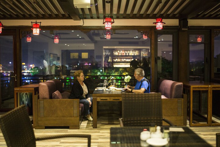 Dining 50 of 82