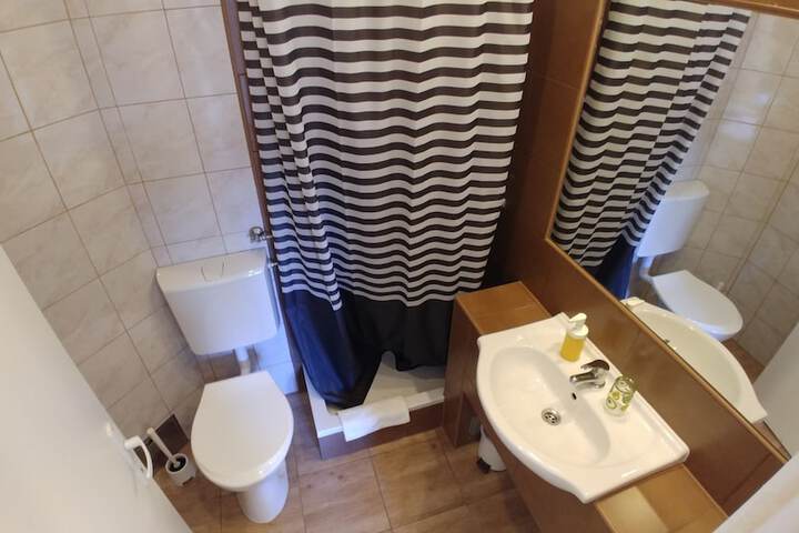 Room 12 of 14