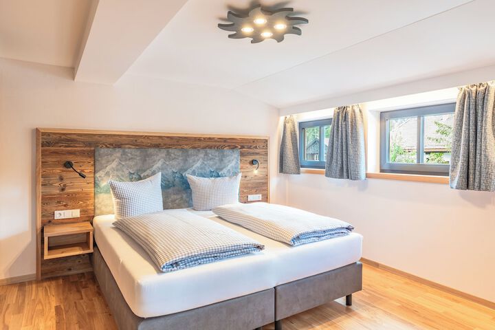 Room 10 of 42