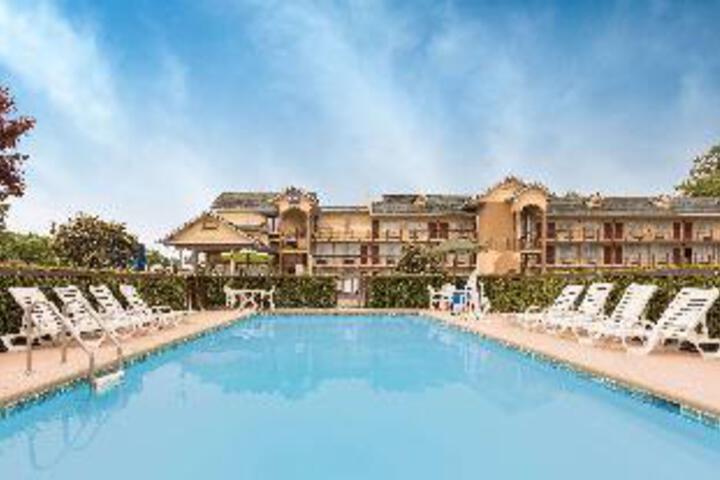 Swimming pool at Baymont by Wyndham Sevierville Pigeon Forge