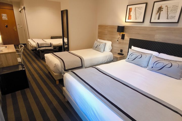 Room 34 of 58