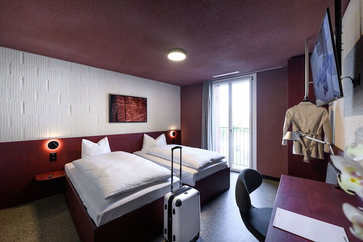 Room 4 of 21
