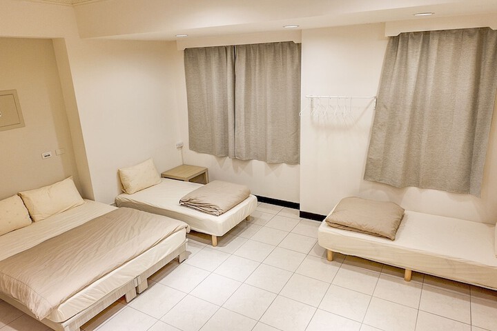Room 20 of 93