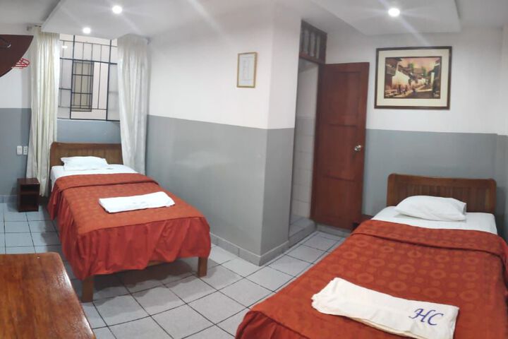Room 8 of 13