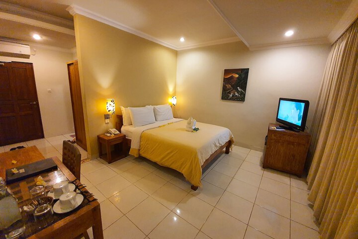 Room 32 of 106
