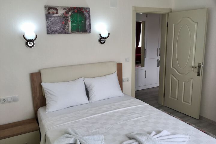 Room 5 of 47