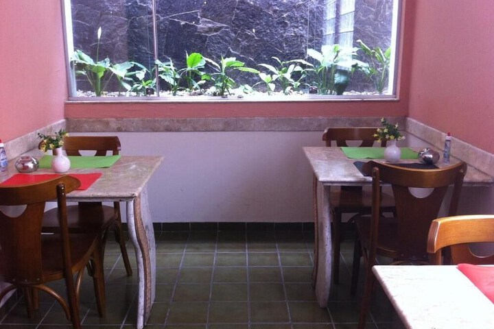 Dining 21 of 27
