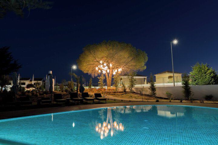 Pool 54 of 120