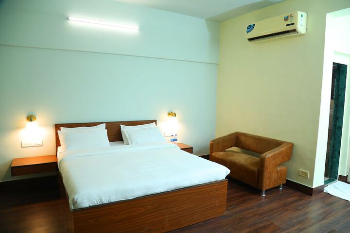 Room 7 of 24