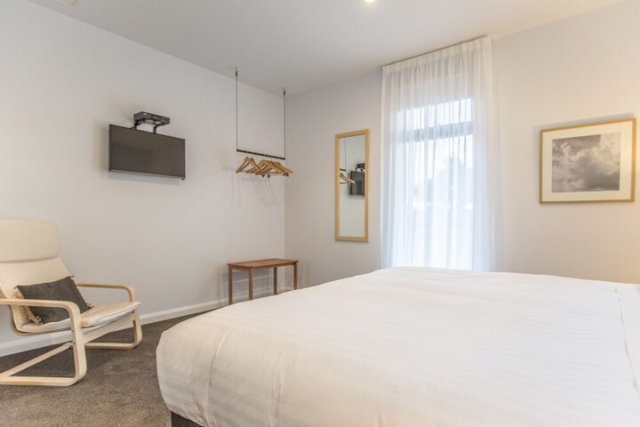 Room 2 of 26