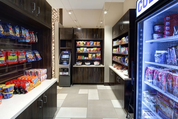 Snack bar