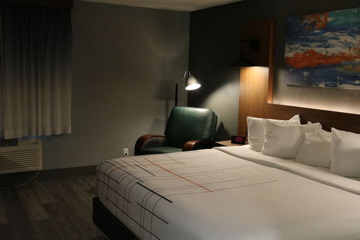 1 King Bed (13 of 22)