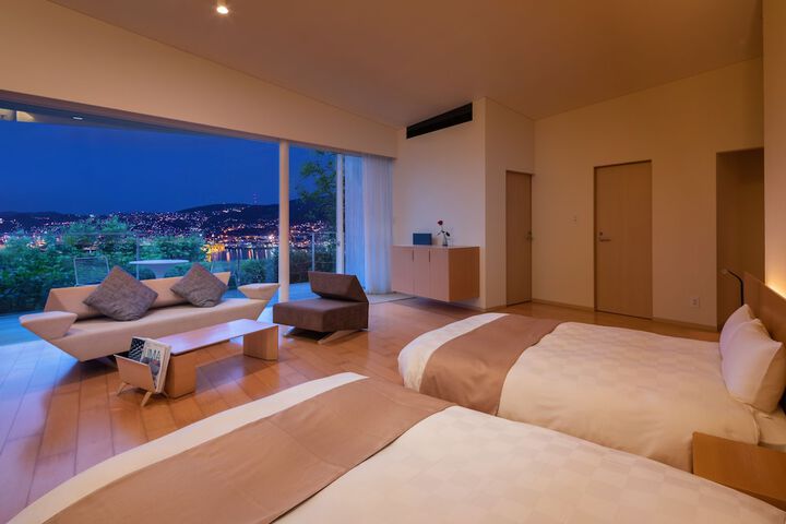 Room 11 of 187