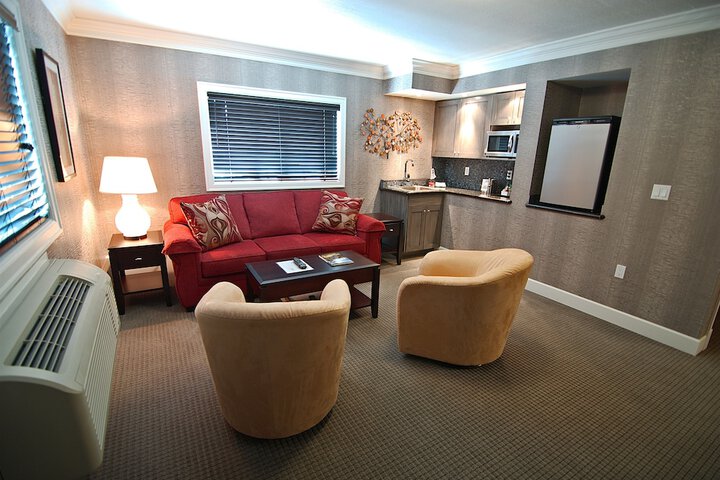 Room 11 of 33