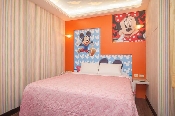 Room 42 of 57